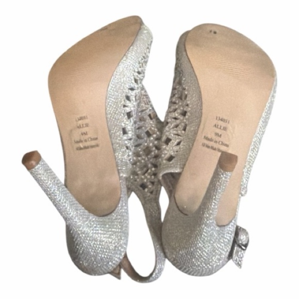 Michael Koors Alie Cut Out Elegant Silver Women's Heels Size 9 NWOT - Picture 4 of 11